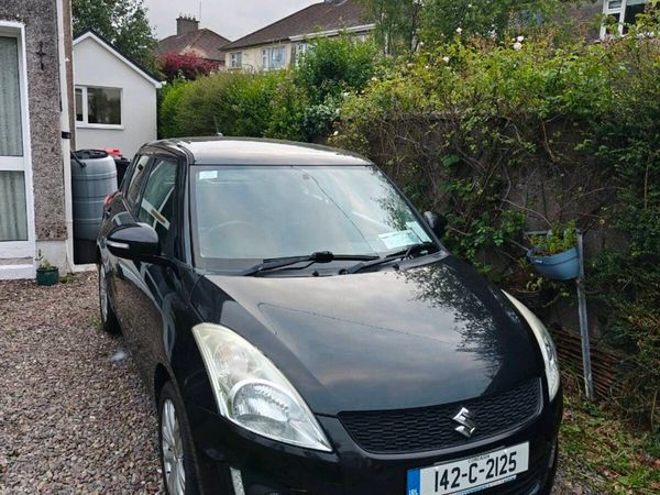 Suzuki Swift Hatchback, Petrol, 2014, Black