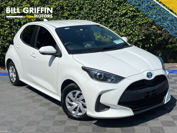 Toyota Yaris Hatchback, Petrol Hybrid, 2023, White