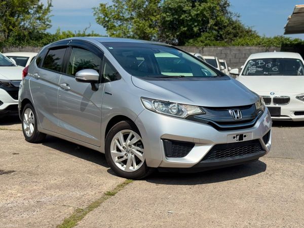 Honda Fit Hatchback, Petrol Hybrid, 2014, Silver