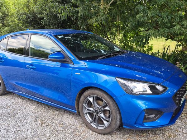 Ford Focus Hatchback, Diesel, 2021, Blue