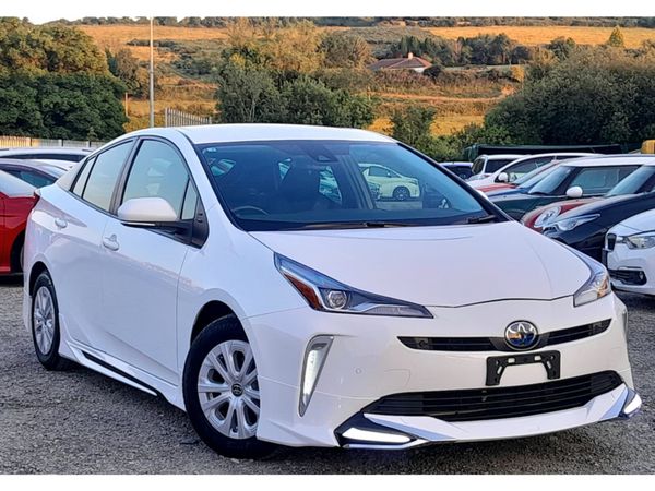 Toyota Prius Hatchback, Petrol Hybrid, 2022, White