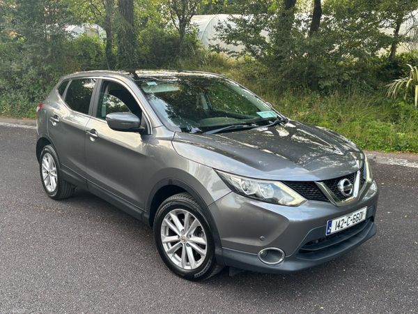 Nissan Qashqai Hatchback, Diesel, 2014, Grey