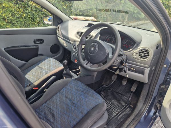 Renault Clio Hatchback, Petrol, 2006, Blue