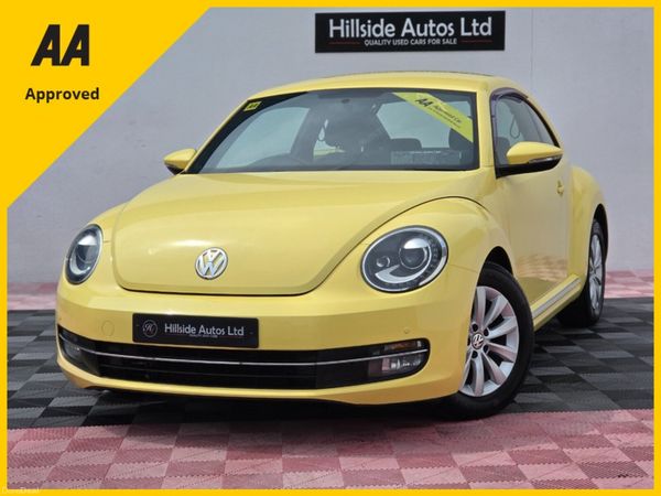 Volkswagen Beetle Hatchback, Petrol, 2013, Yellow