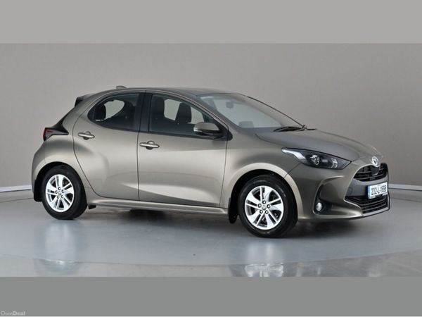 Toyota Yaris Hatchback, Petrol Hybrid, 2023, Green