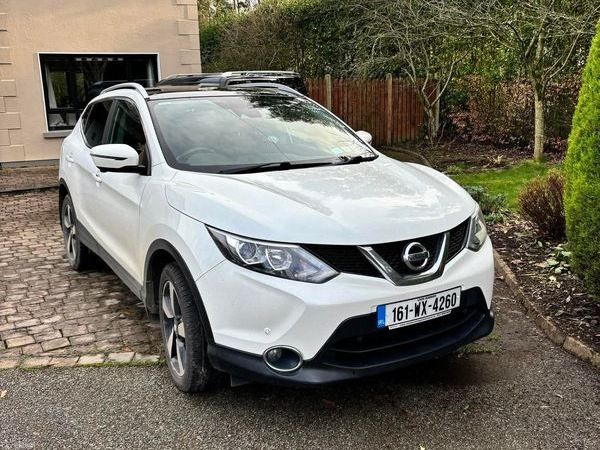 Nissan Qashqai Hatchback, Diesel, 2016, White