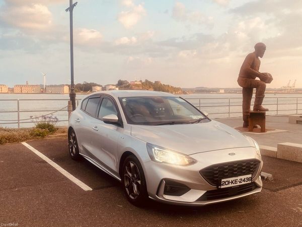 Ford Focus Hatchback, Diesel, 2020, Grey