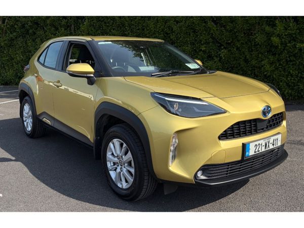 Toyota Yaris Cross SUV, Petrol Hybrid, 2022, Yellow