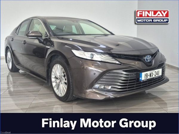 Toyota Camry Saloon, Petrol Hybrid, 2019, Grey