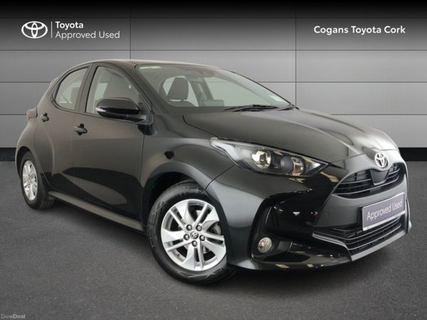 Toyota Yaris Hatchback, Petrol, 2024, Black