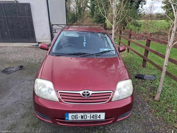 Toyota Corolla Saloon, Petrol, 2006, Red