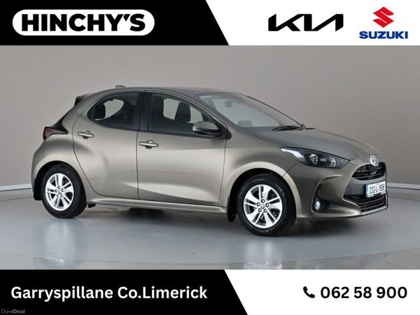 Toyota Yaris Hatchback, Petrol Hybrid, 2023, Green