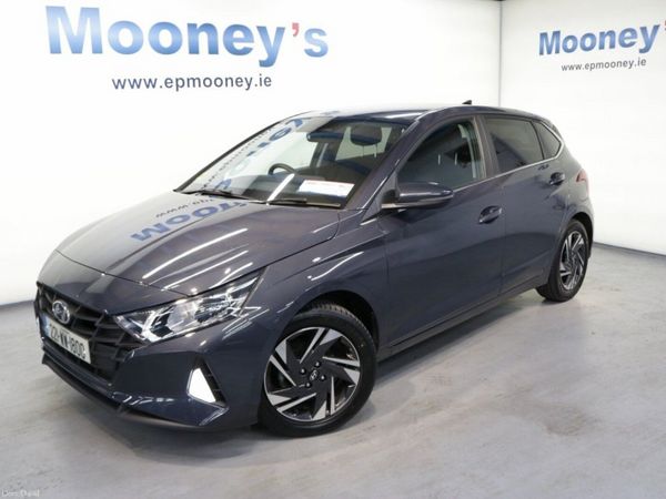 Hyundai i20 Hatchback, Petrol, 2022, Grey