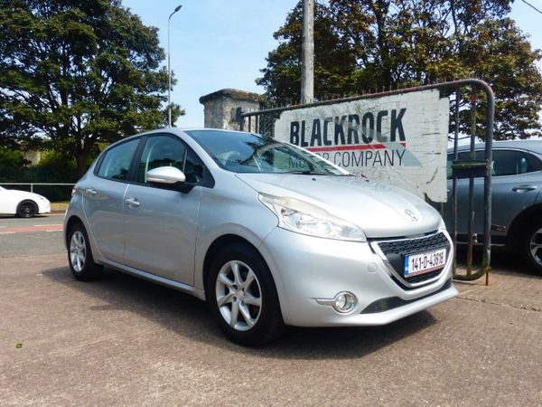 Peugeot 208 Hatchback, Petrol, 2014, Silver