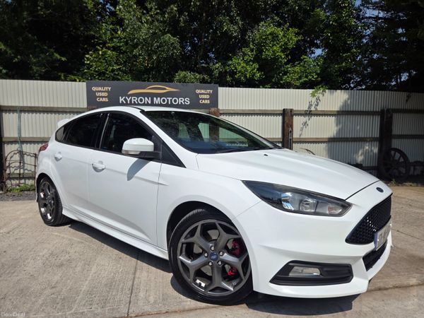 Ford Focus Hatchback, Diesel, 2017, White
