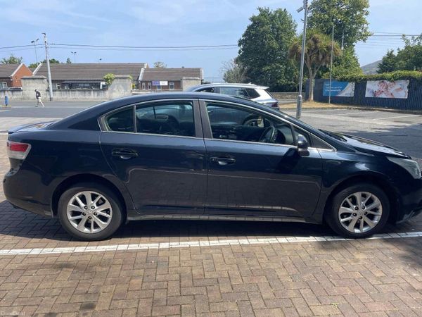 Toyota Avensis Saloon, Diesel, 2011, Grey