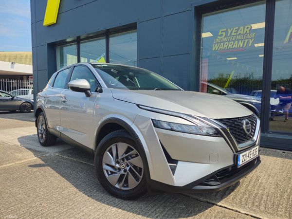 Nissan Qashqai MPV, Petrol, 2022, Grey