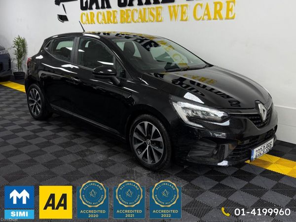 Renault Clio Hatchback, Petrol, 2023, Black