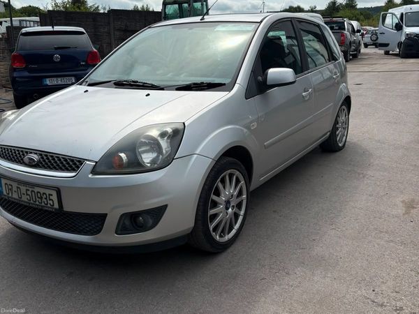 Ford Fiesta Hatchback, Petrol, 2007, Silver