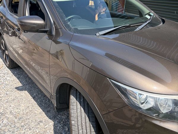 Nissan Qashqai SUV, Diesel, 2017, Bronze