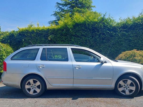 Skoda Octavia Estate, Diesel, 2013, Silver