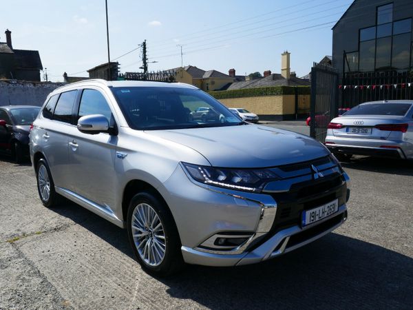 Mitsubishi Outlander SUV, Petrol Plug-in Hybrid, 2019, Silver