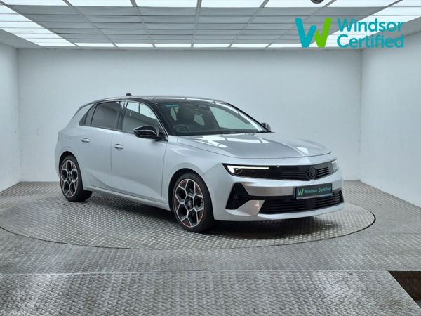 Opel Astra Hatchback, Petrol Plug-in Hybrid, 2023, Silver