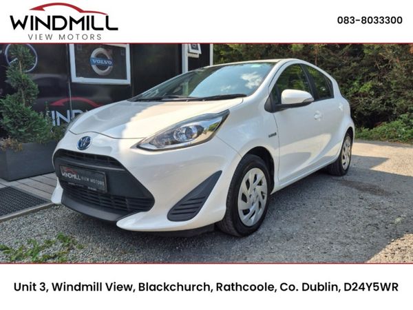 Toyota Aqua Hatchback, Petrol Hybrid, 2019, White