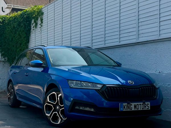 Skoda Octavia Estate, Petrol Hybrid, 2022, Blue