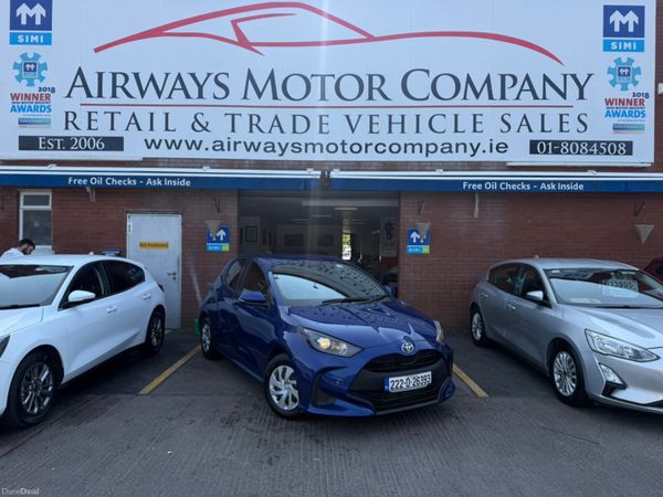 Toyota Yaris Hatchback, Petrol, 2022, Blue