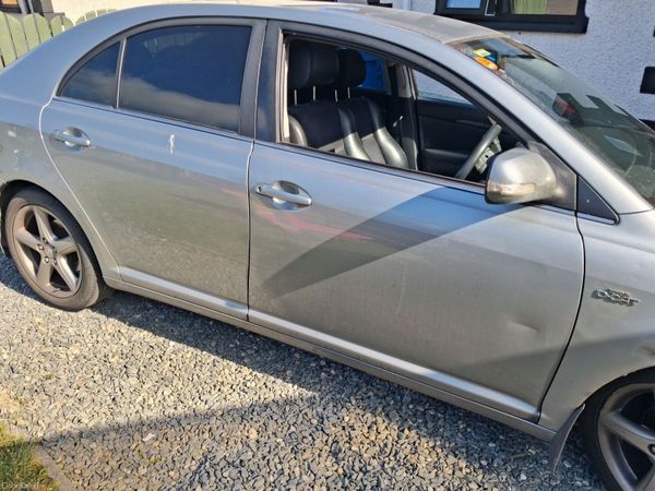 Toyota Avensis Hatchback, Diesel, 2007, Silver