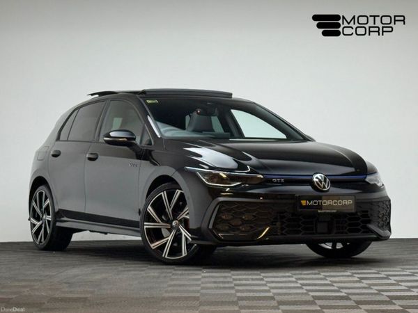 Volkswagen Golf Hatchback, Petrol Plug-in Hybrid, 2025, Black