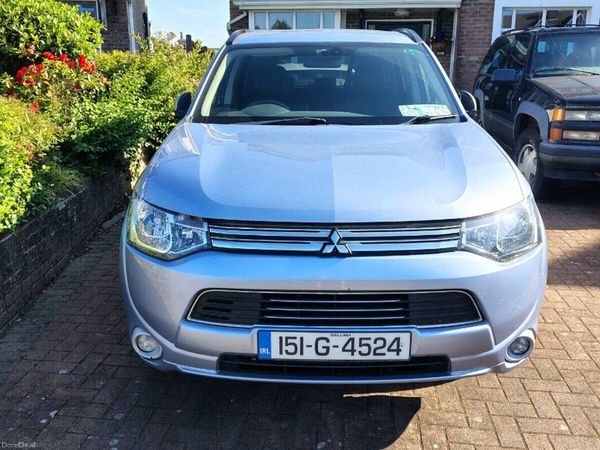 Mitsubishi Outlander SUV, Petrol Plug-in Hybrid, 2015, Blue