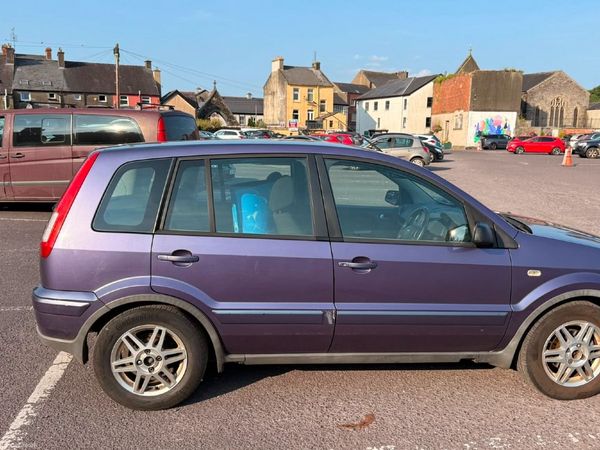 Ford Fusion Hatchback, Petrol, 2008, Purple