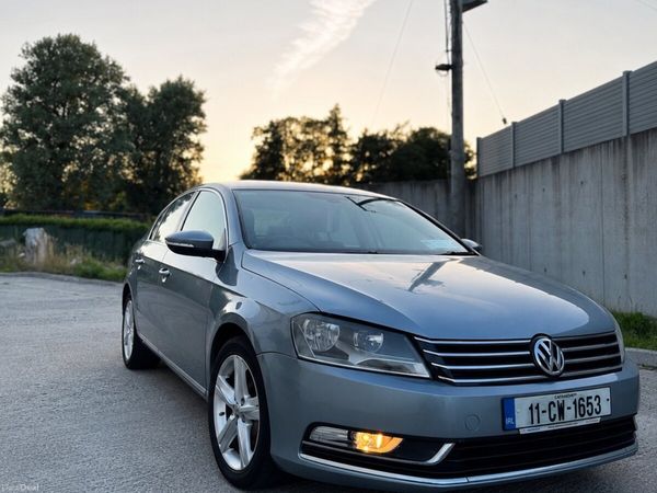 Volkswagen Passat Saloon, Diesel, 2011, Grey