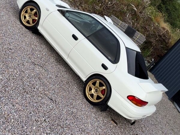 Subaru Impreza Saloon, Petrol, 1995, White