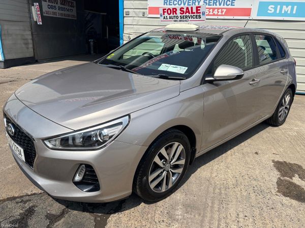 Hyundai i30 Hatchback, Petrol, 2017, White