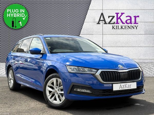 Skoda Octavia Estate, Petrol Plug-in Hybrid, 2022, Blue