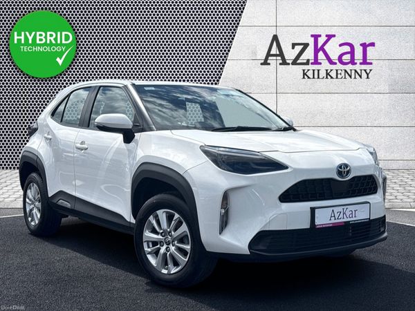 Toyota Yaris Cross Hatchback, Petrol, 2023, White
