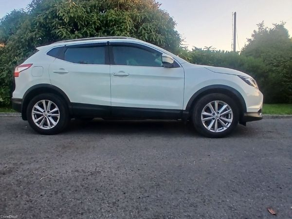 Nissan Qashqai Hatchback, Diesel, 2016, White