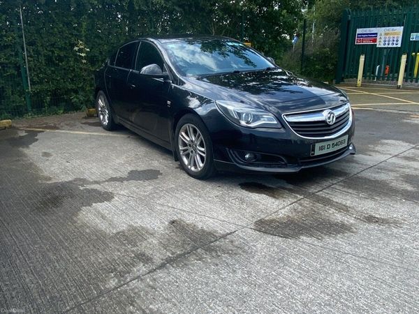 Vauxhall Insignia Hatchback, Diesel, 2016, Black