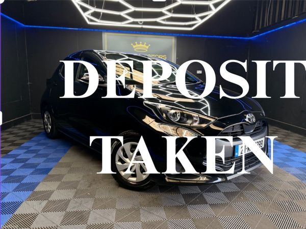 Toyota Yaris Hatchback, Petrol Hybrid, 2021, Black