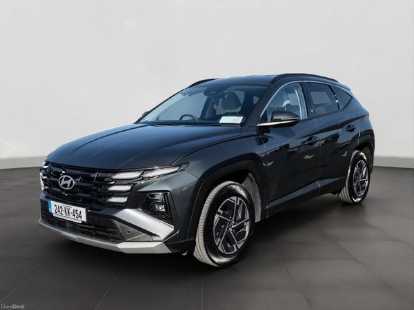 Hyundai Tucson SUV, Petrol Hybrid, 2024, Green