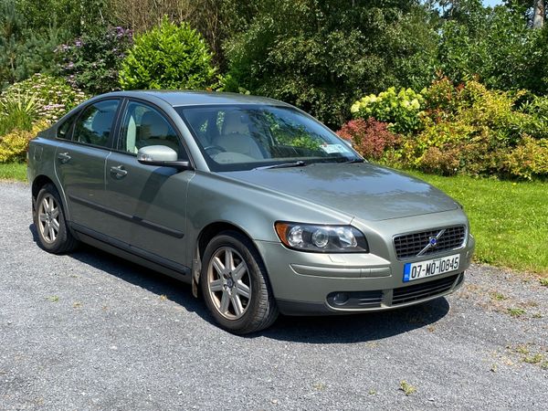 Volvo S40 Saloon, Petrol, 2007, Green
