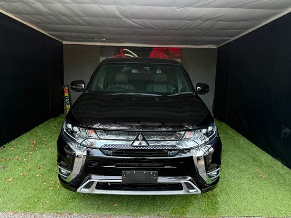 Mitsubishi Outlander SUV, Petrol Plug-in Hybrid, 2021, Black