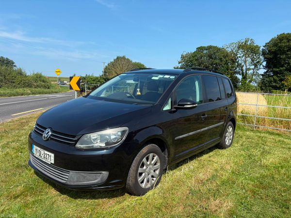 Volkswagen Touran MPV, Diesel, 2011, Black