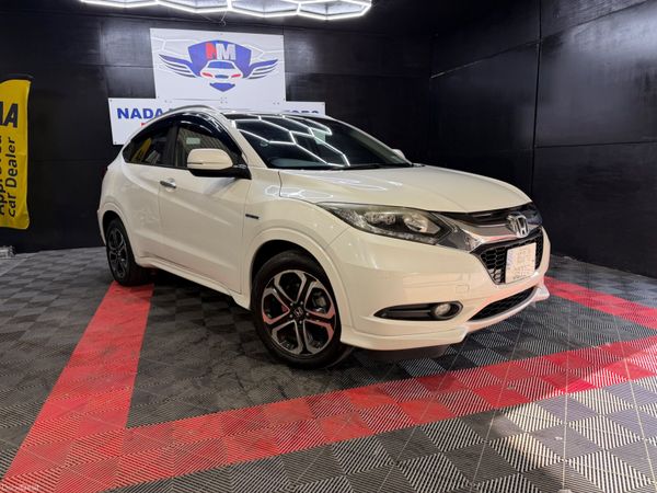 Honda Vezel Estate, Petrol Hybrid, 2015, White
