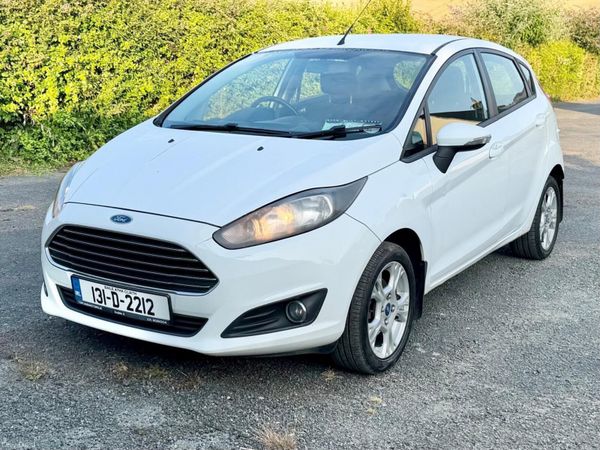 Ford Fiesta Hatchback, Petrol, 2013, White