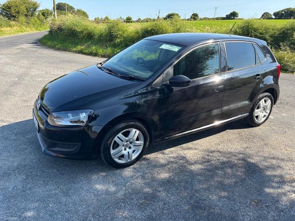 Volkswagen Polo Hatchback, Petrol, 2010, Black