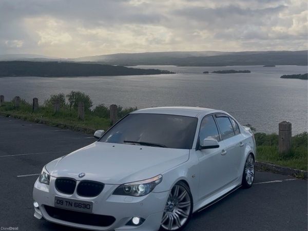 BMW 5-Series Saloon, Diesel, 2009, White
